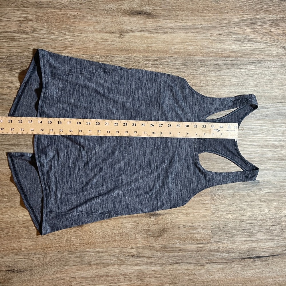 Lululemon Salute the Sun Racerback Tank Top Gray Size 2 Women's Athleticwear - Picture 3 of 6